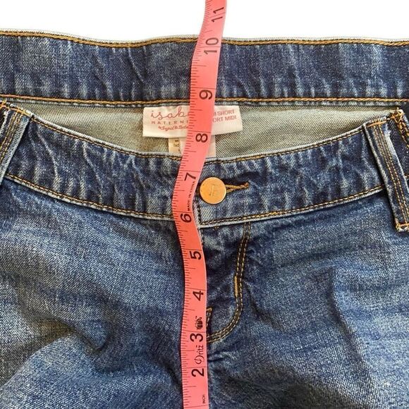 Isabel Maternity by Ingrid & Isabel  stretch bands midi short jean shorts size 4 - Picture 4 of 7